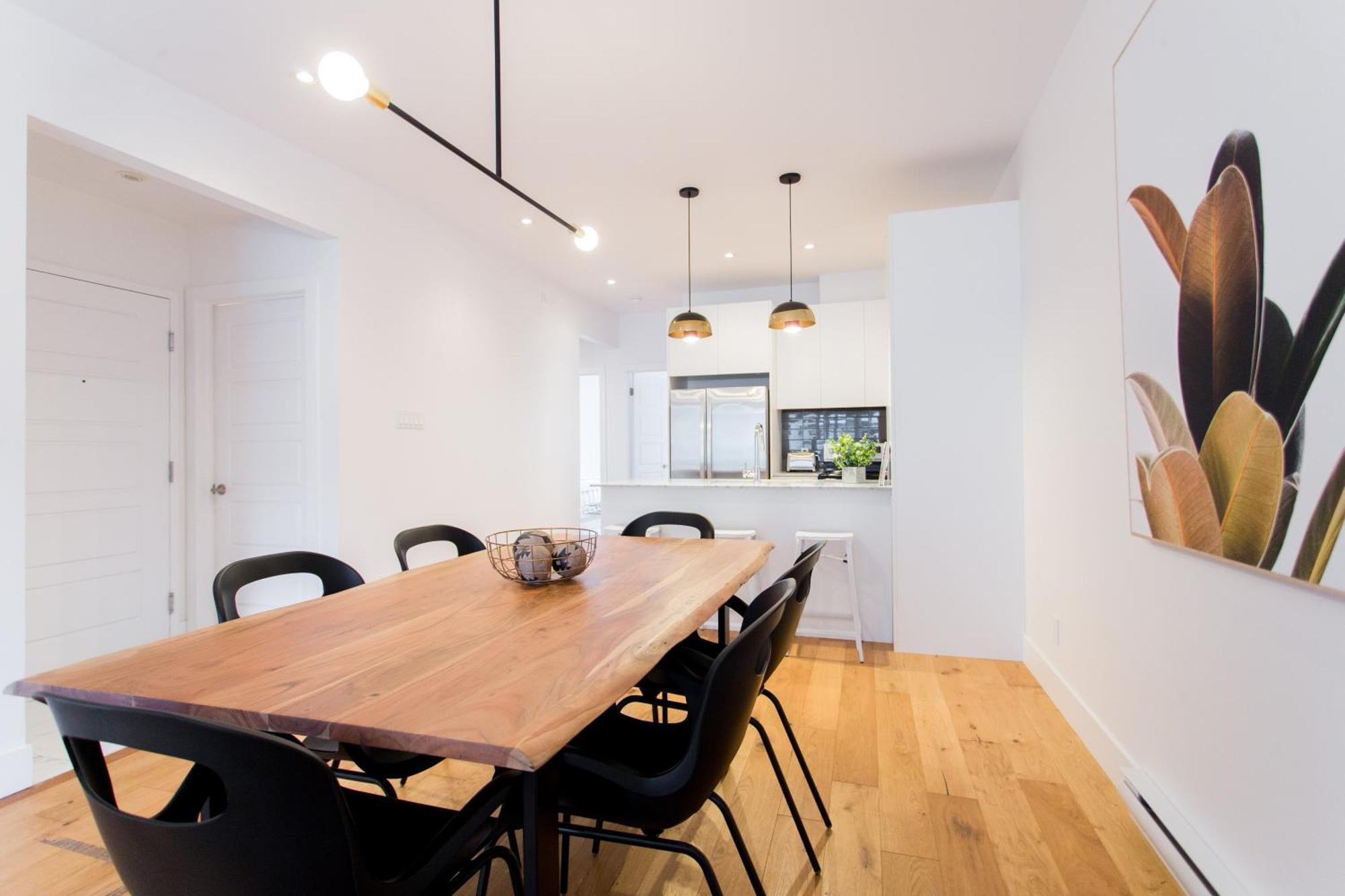 Hip, Stylish Apartment In Little Italy By Den Stays A Montreal Ruang foto